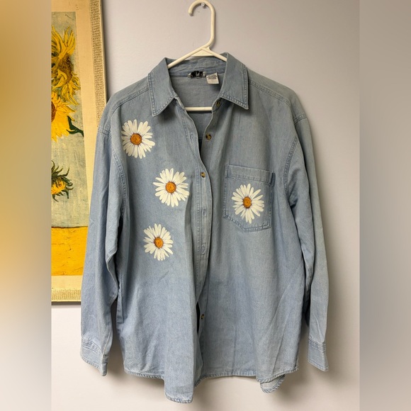 Dkny Tops - Vintage PTNY Denim Shirt with Daisy Embroidery
